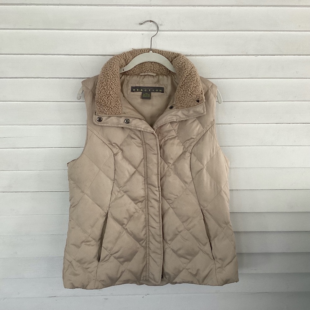 Kenneth Cole Recation Tan Quited and Faux Fleece Vest